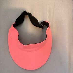 Lululemon fast pace run Visor like new